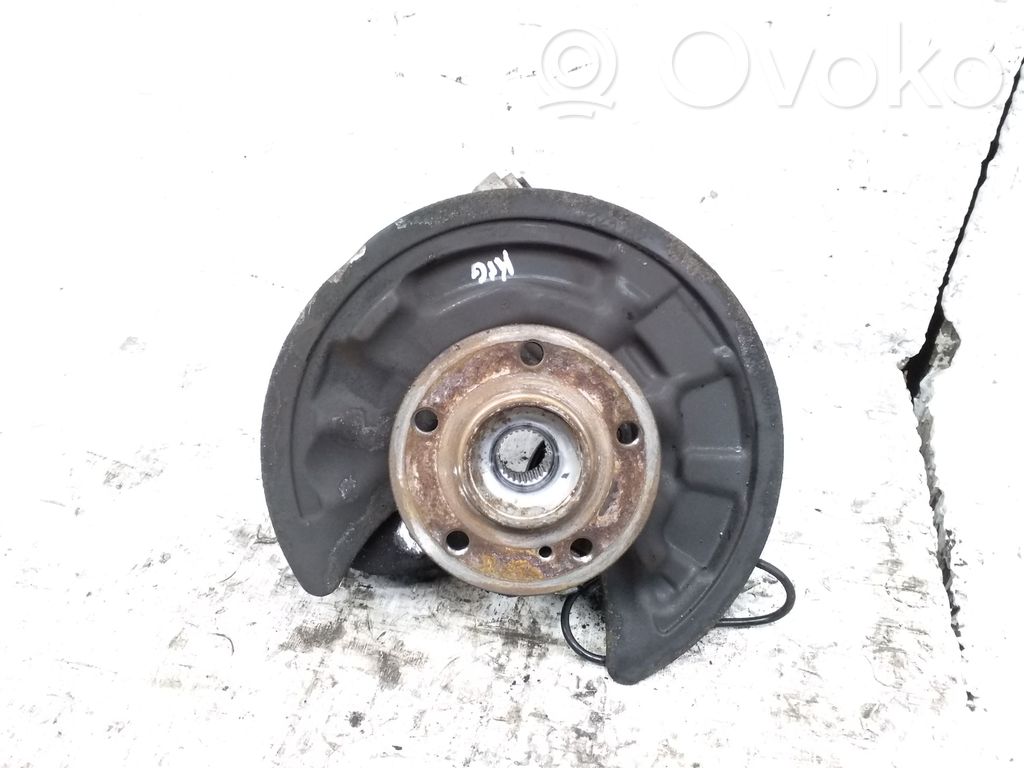 Mercedes-Benz A W176 Fuso a snodo con mozzo ruota posteriore