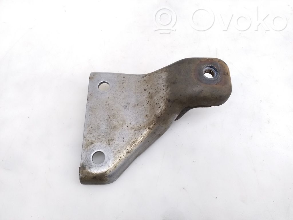 Volkswagen Amarok Engine mounting bracket 