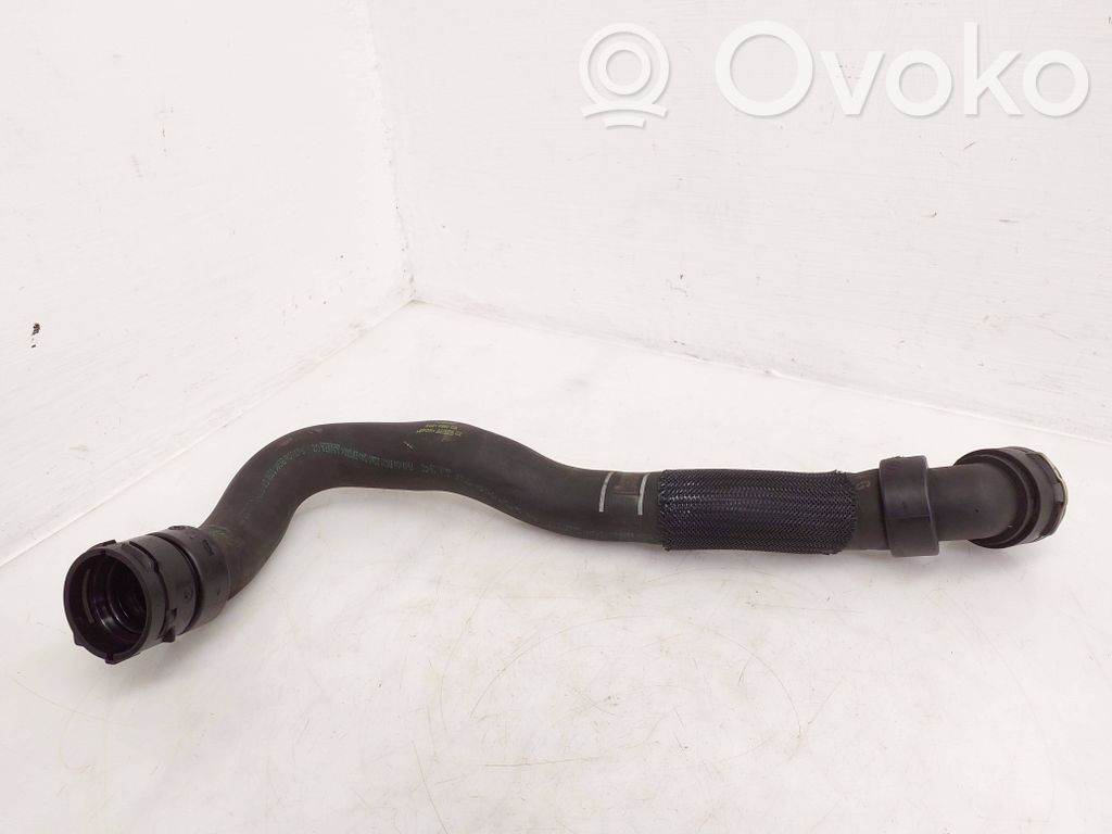 Volvo XC60 Tubo flessibile del liquido di raffreddamento del motore