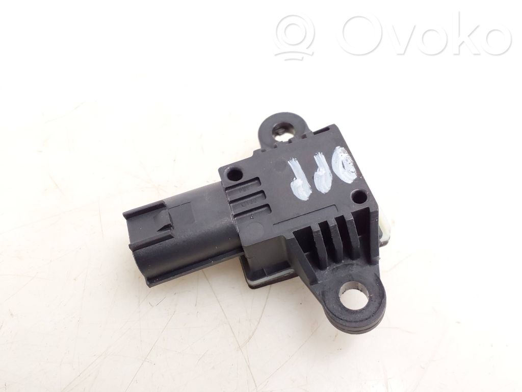 Sensor impacto/accidente para activar Airbag   DG1314C676AA
