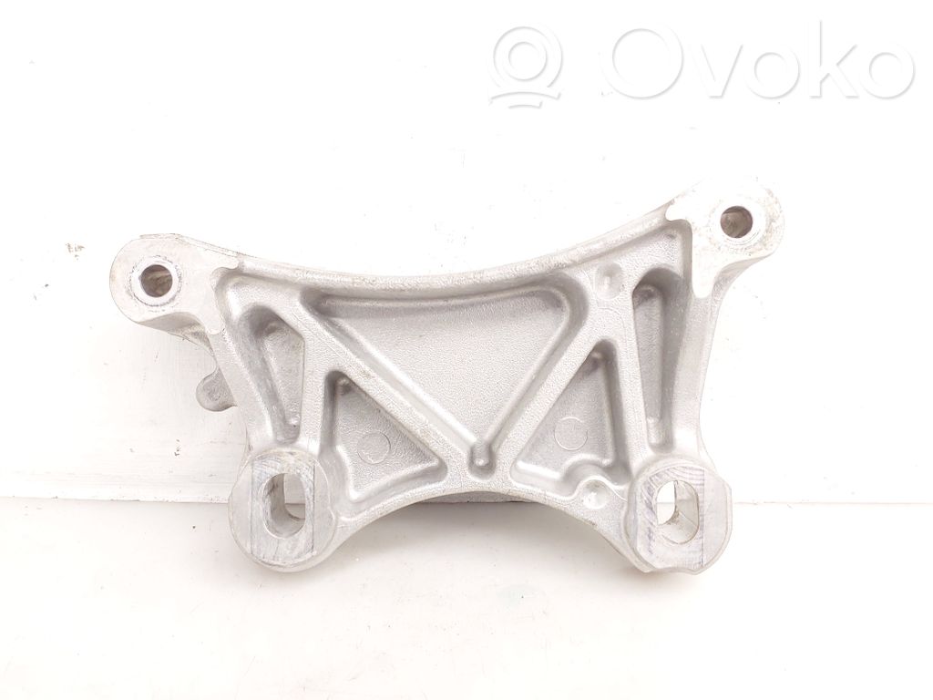 Toyota ProAce City Engine mounting bracket 