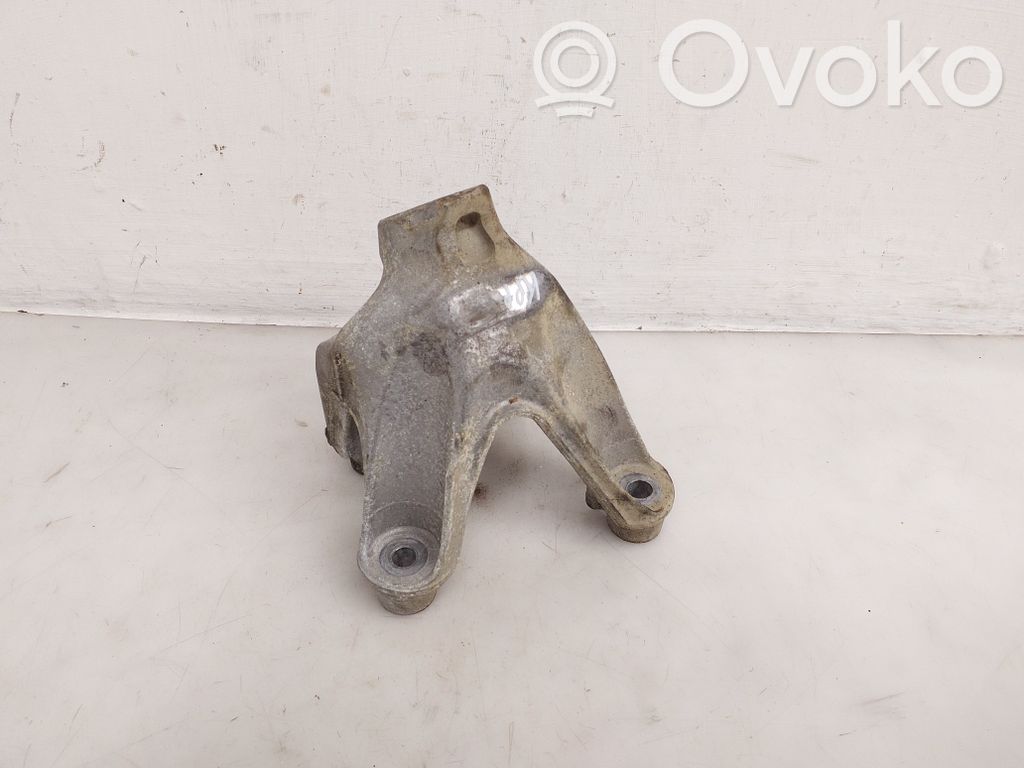 Audi A6 Allroad C7 Engine mounting bracket 