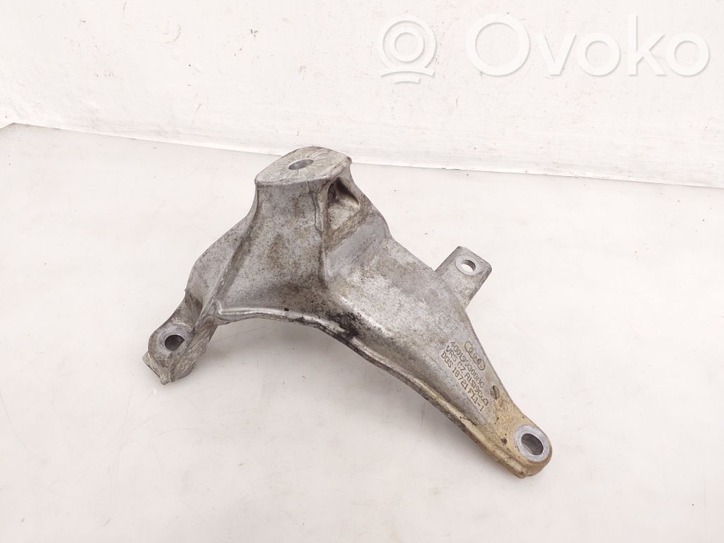Audi A6 Allroad C7 Engine mounting bracket 