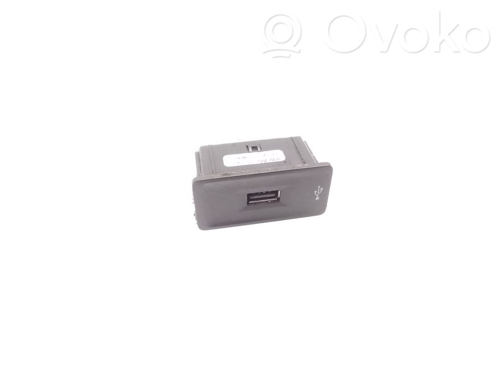 Gniazdo / Złącze USB   3G0035222