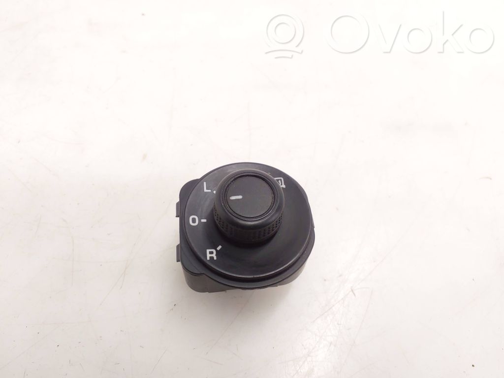 Volkswagen Caddy Wing mirror switch 