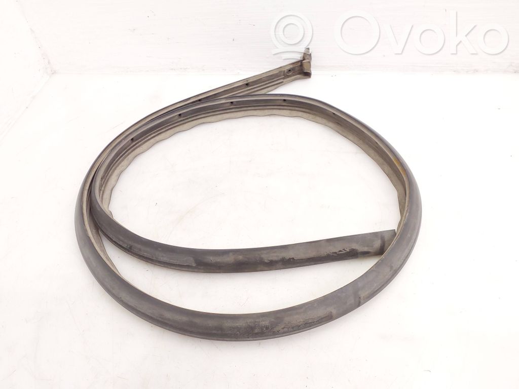 Etuoven kumitiiviste   4KE83317B