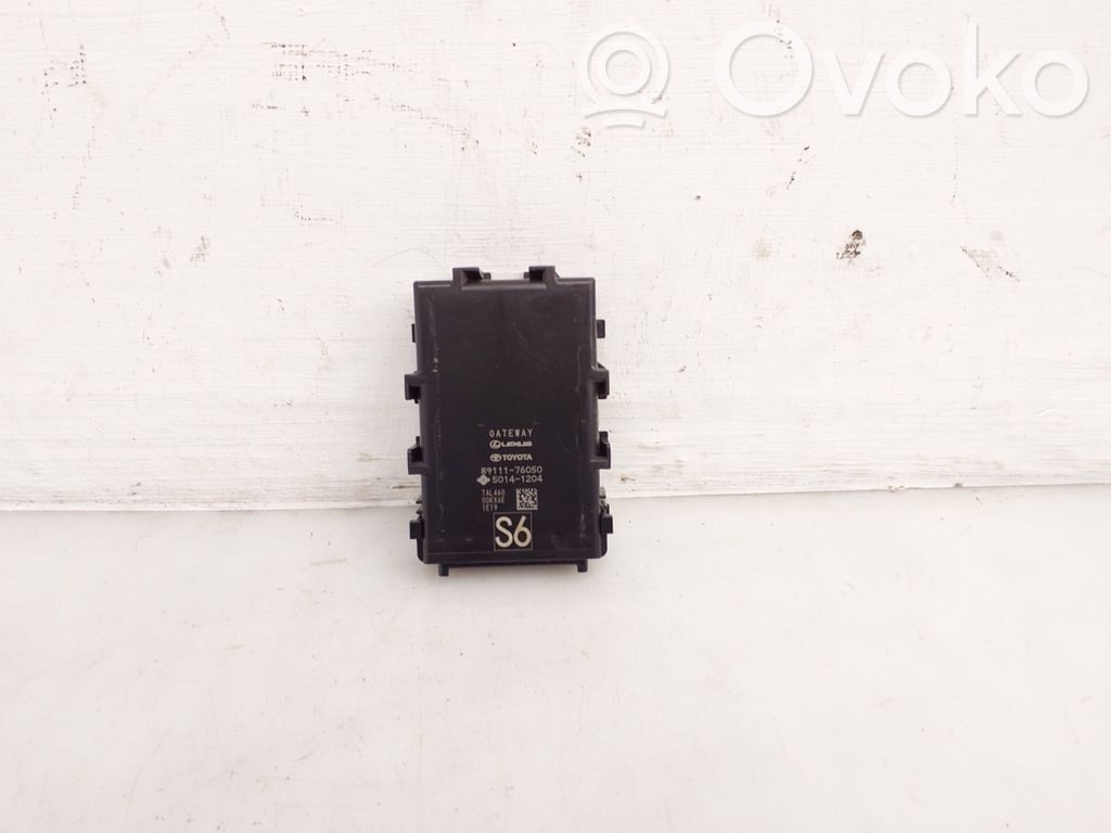 Lexus ES 300h (7th Gen) Gateway control module 