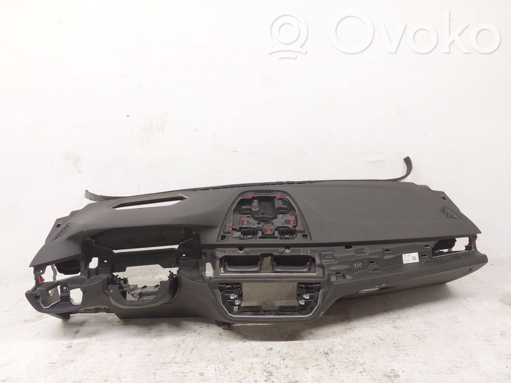 BMW 5 G30 G31 G38 Deska rozdzielcza 