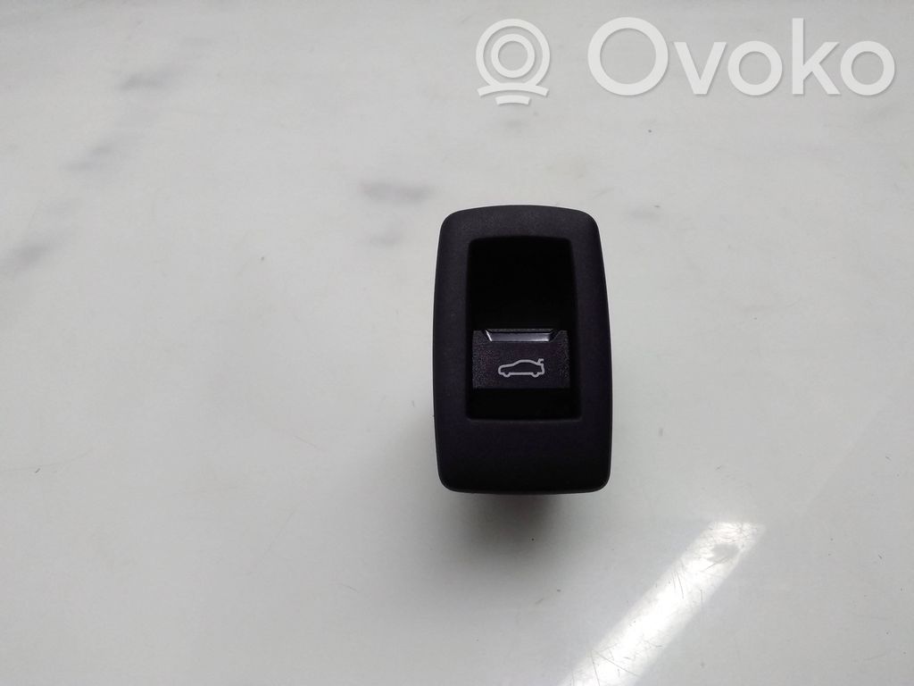 Tailgate/boot open switch button   5A2BCB6,254969,9423259