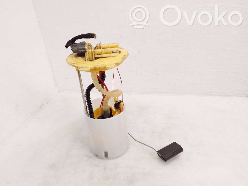 Nissan Qashqai Bomba interna de combustible 