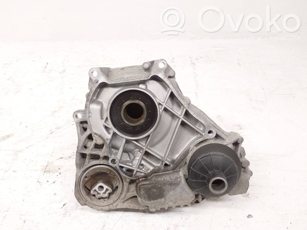 BMW 5 G30 G31 G38 Skrzynia rozdzielcza / Reduktor 