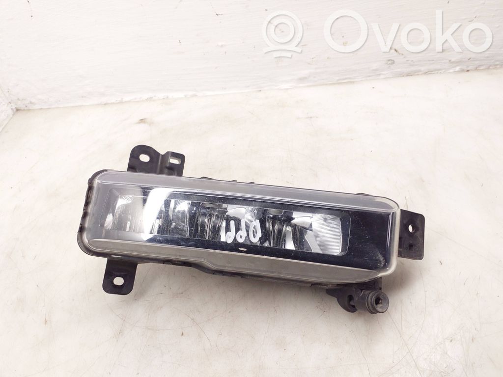 BMW 2 F44 Etusumuvalo 