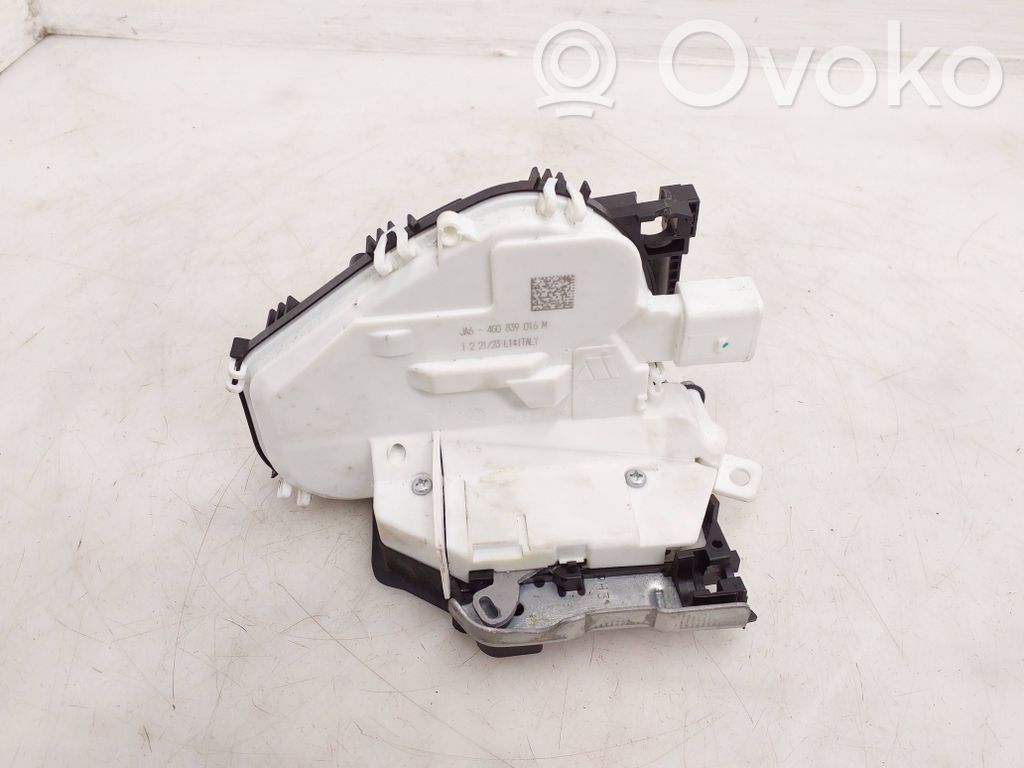 Audi A5 Zamek drzwi tylnych 
