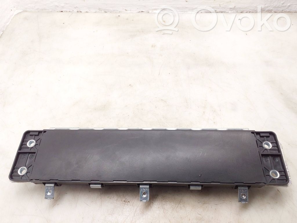 Volvo S90, V90 Airbag genoux 