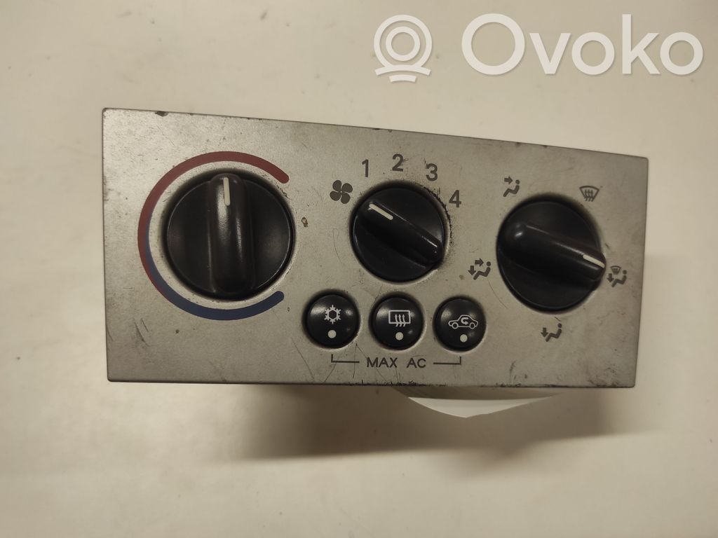 Opel Meriva A Climate control unit 