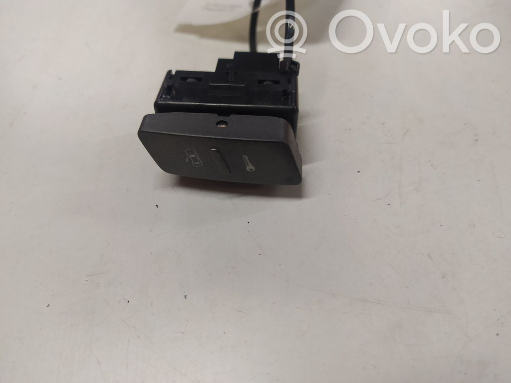 Volkswagen Phaeton Central locking switch button 