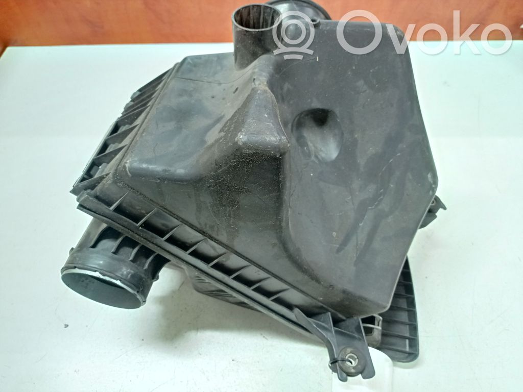 BMW 5 E60 E61 Air filter box 