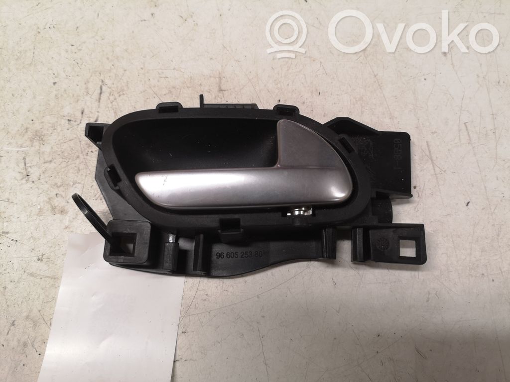 Peugeot 308 Front door interior handle 