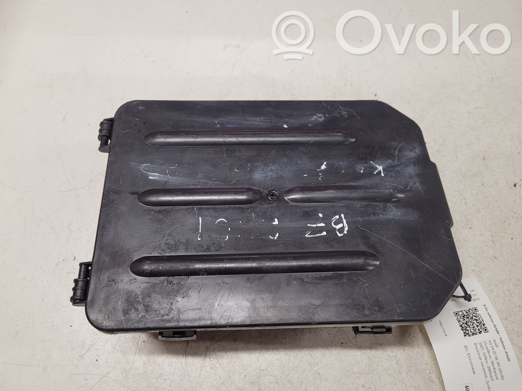 Audi A4 S4 B7 8E 8H Другая деталь салона 