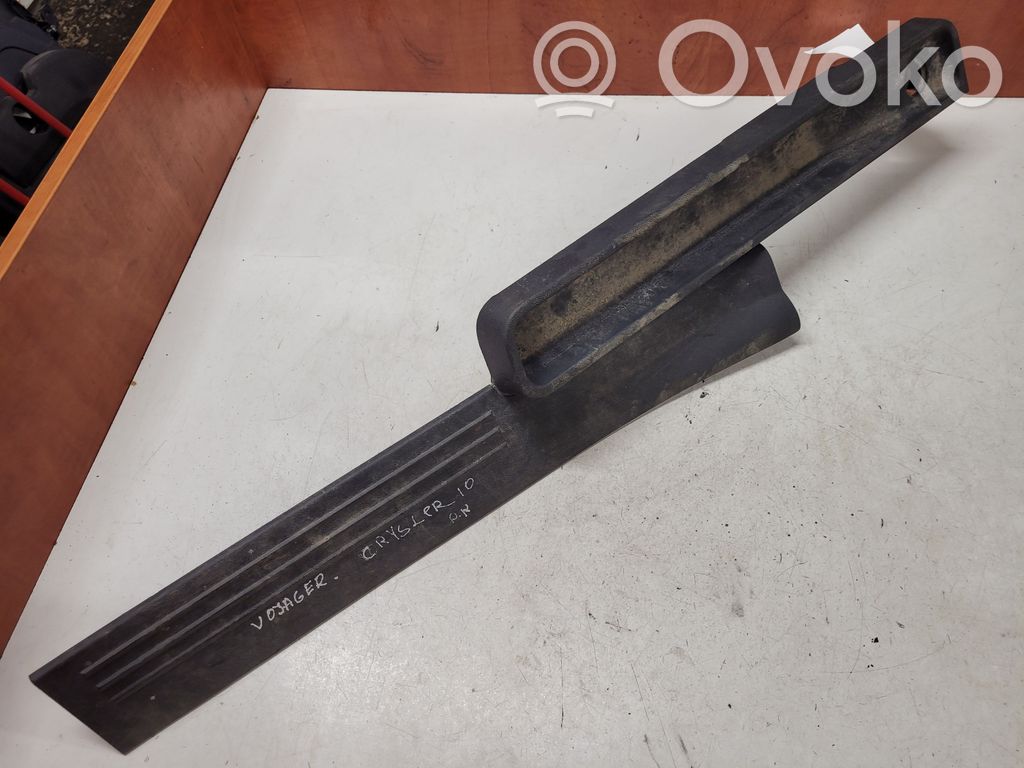 Chrysler Voyager Front sill trim cover 