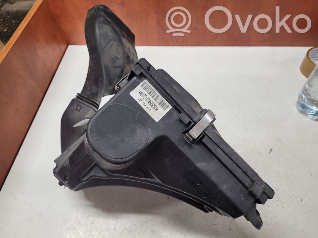 BMW 1 E81 E87 Air filter box 