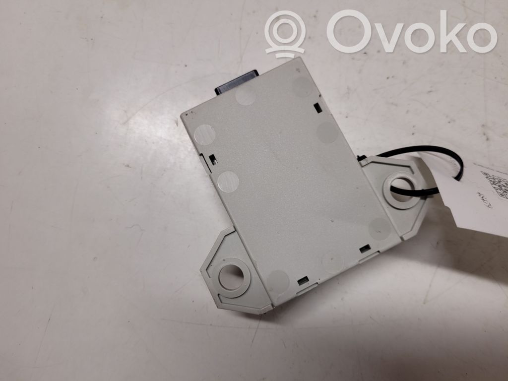 Unidad de control/módulo de carrocería central   2R8317E694AB