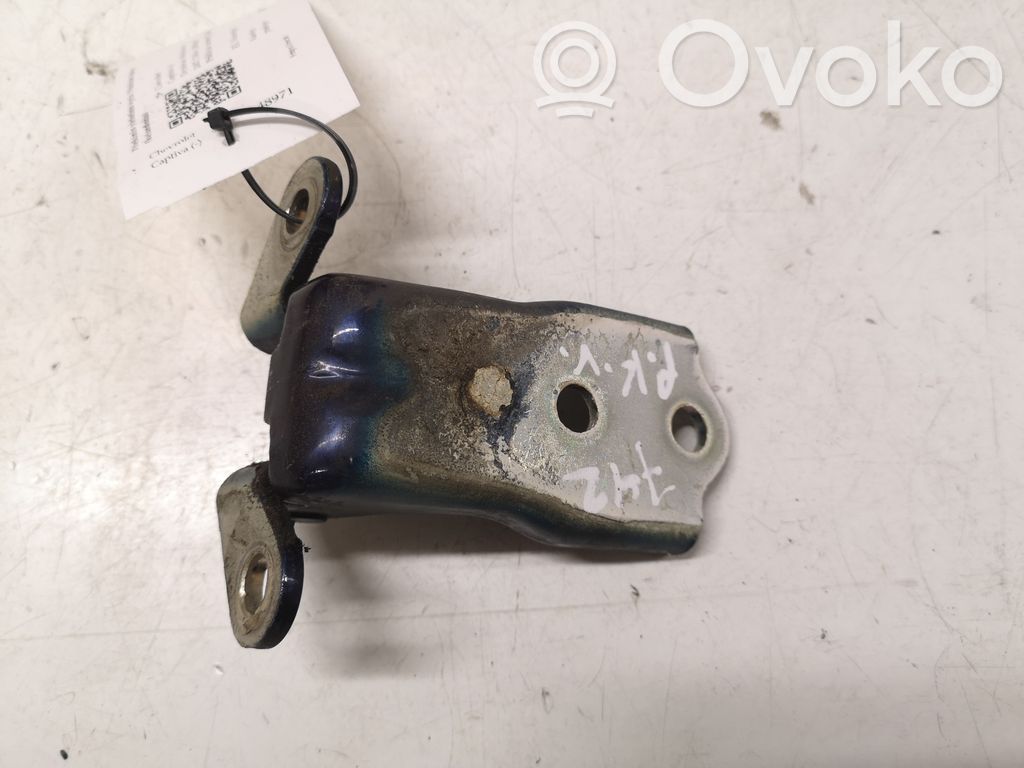 Chevrolet Captiva Front door upper hinge 