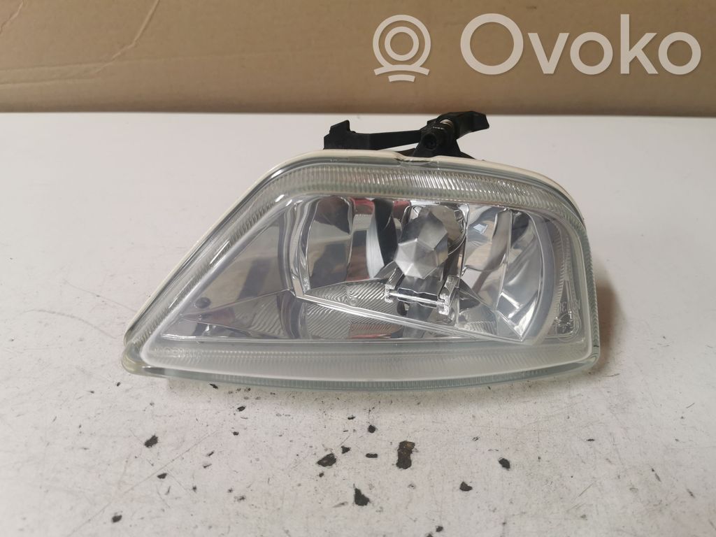 Ford Focus Miglas lukturis priekšā 