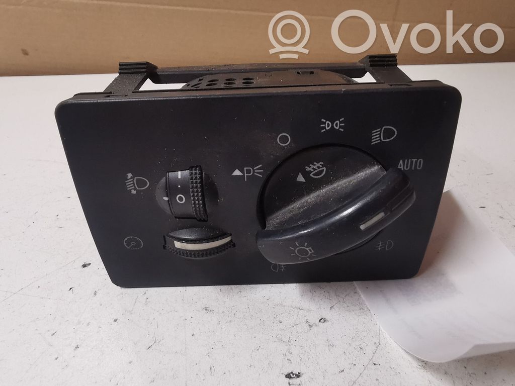 Light switch   3M5T13A024DA