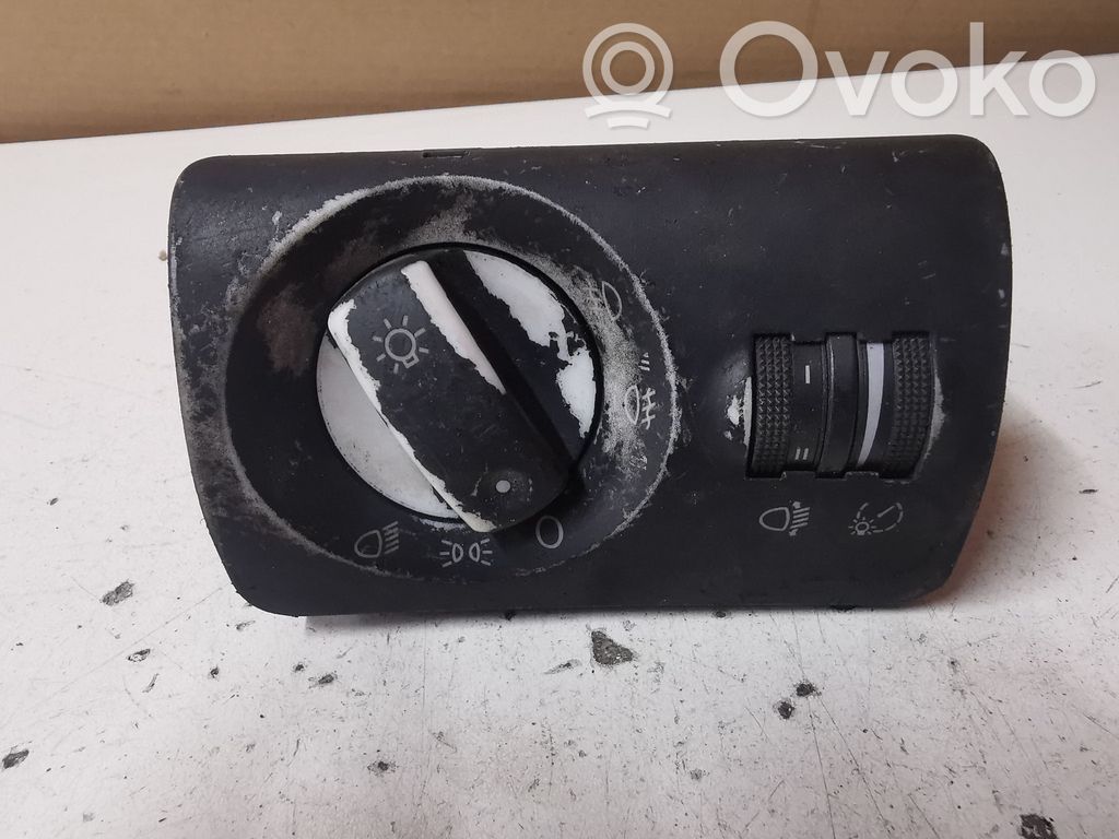 Audi A6 S6 C5 4B Light switch 