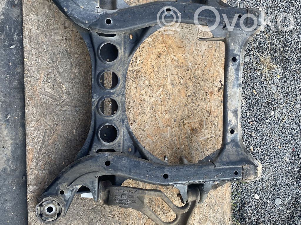Volkswagen Touareg I Front subframe 
