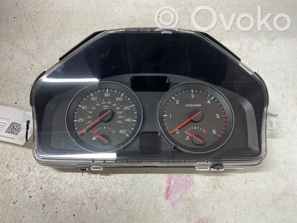 Volvo V50 Speedometer (instrument cluster) 