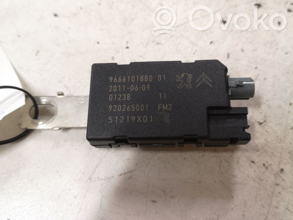 Peugeot 508 Aerial antenna amplifier 