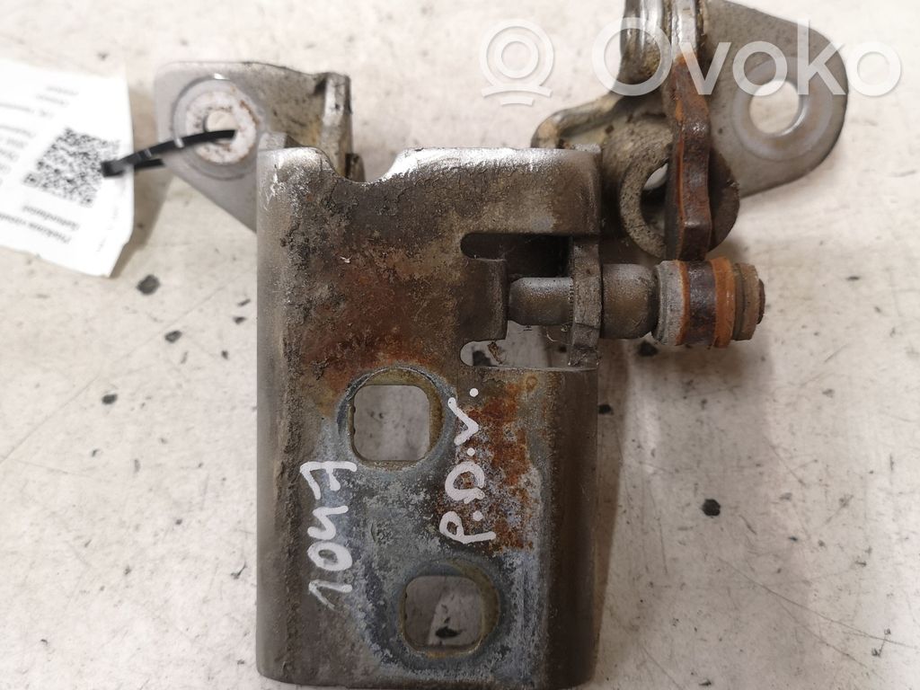 Chrysler Grand Voyager V Front door upper hinge 
