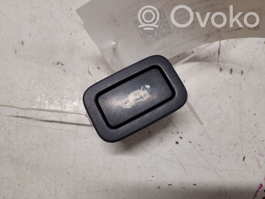 Volvo V70 Tailgate opening switch 