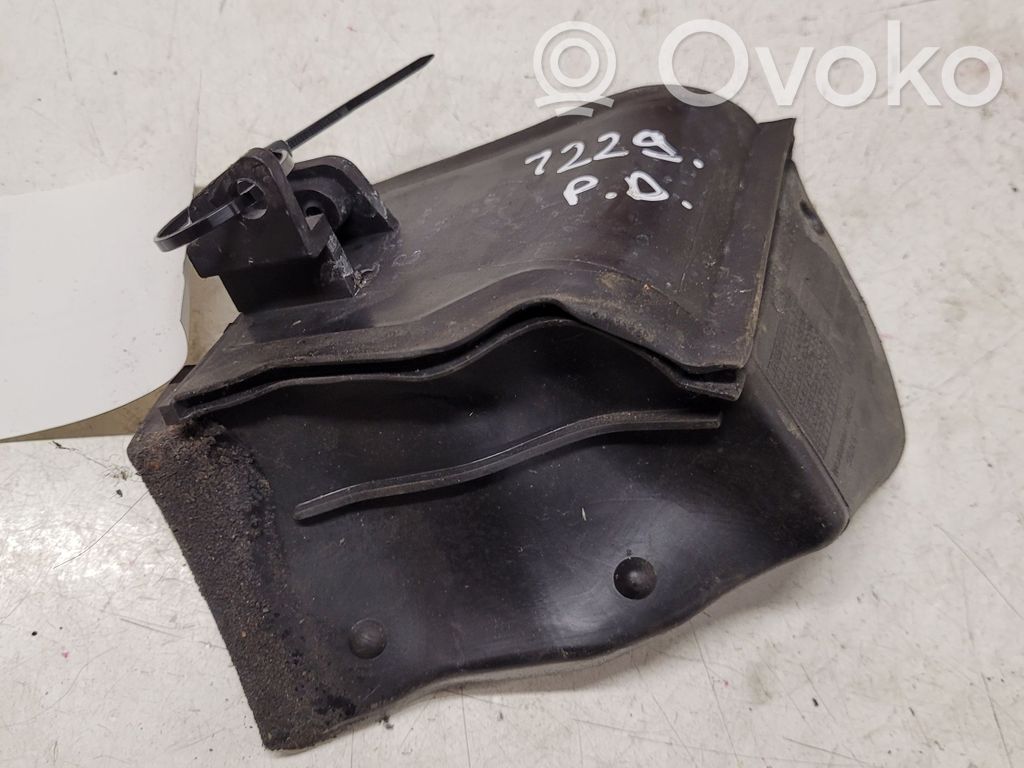 Rain gutter   64316940856,15677210