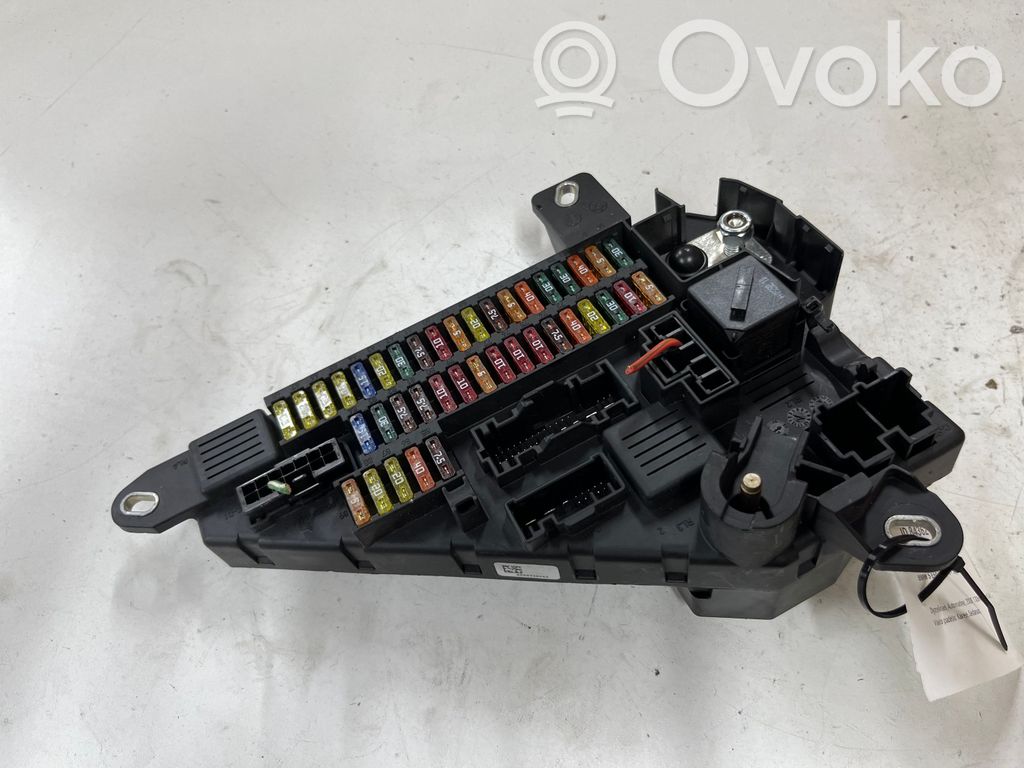 BMW 5 E60 E61 Ramka / Moduł bezpieczników 