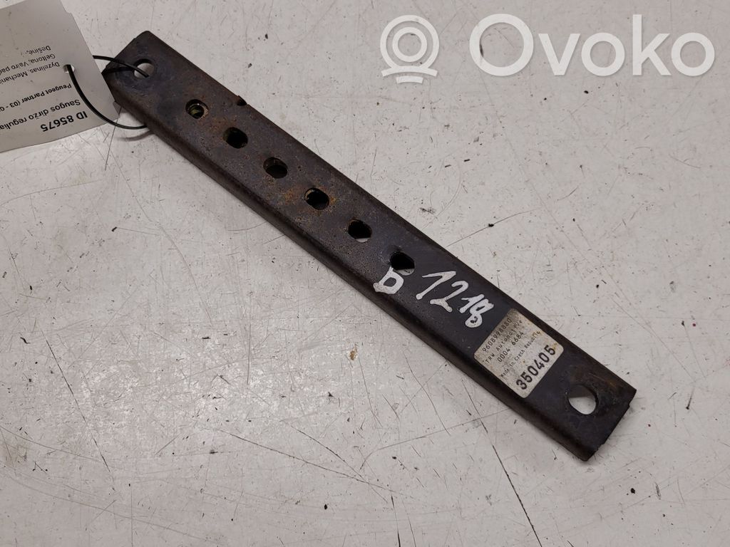 Peugeot Partner Seat belt height adjuster 