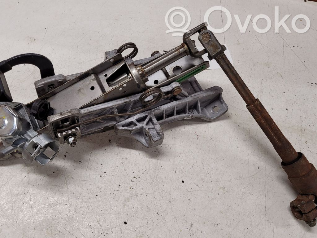 Ford Focus Steering wheel axle 