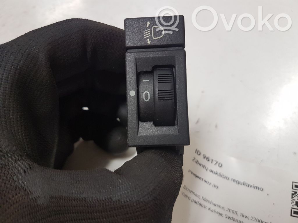 Peugeot 607 Headlight level height control switch 