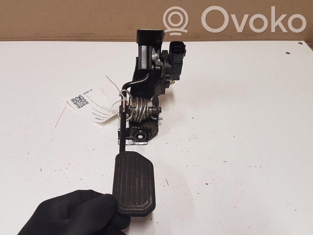 Toyota Previa (XR30, XR40) II Accelerator throttle pedal 
