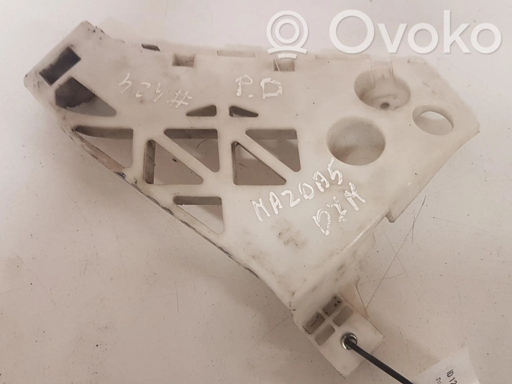 Mazda 5 Front bumper mounting bracket 