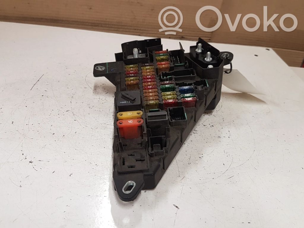 Fuse box set   690658808,6906588