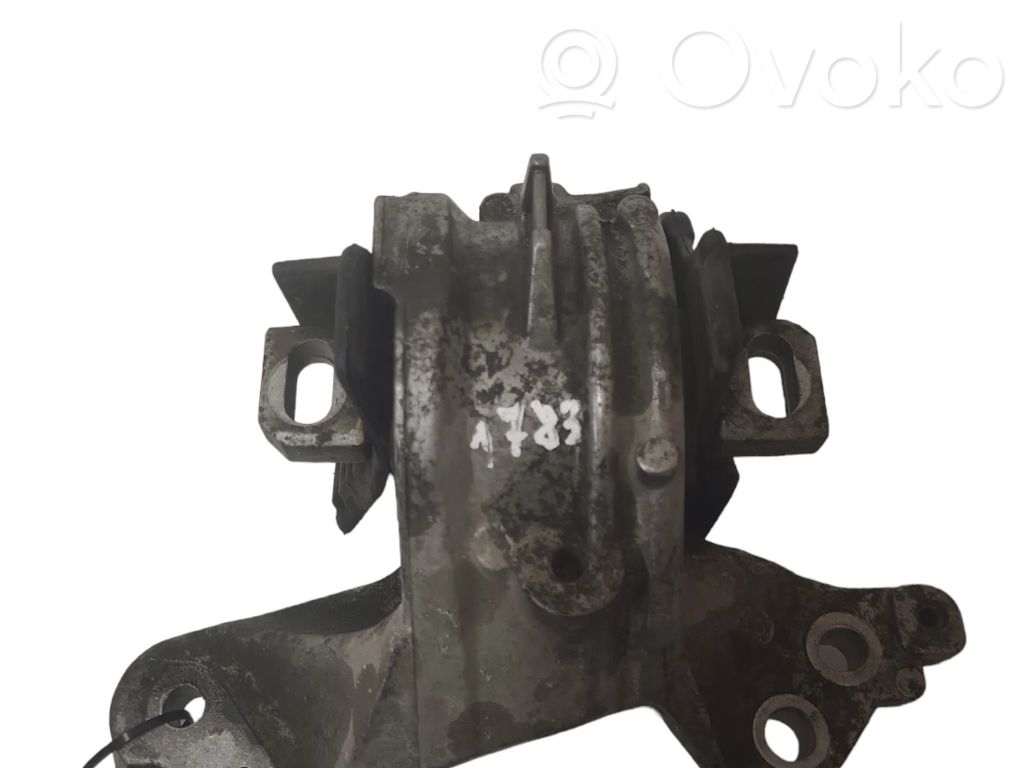 Citroen C5 Engine mount bracket 
