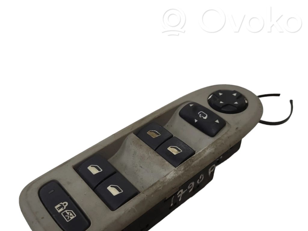 Citroen C5 Electric window control switch 