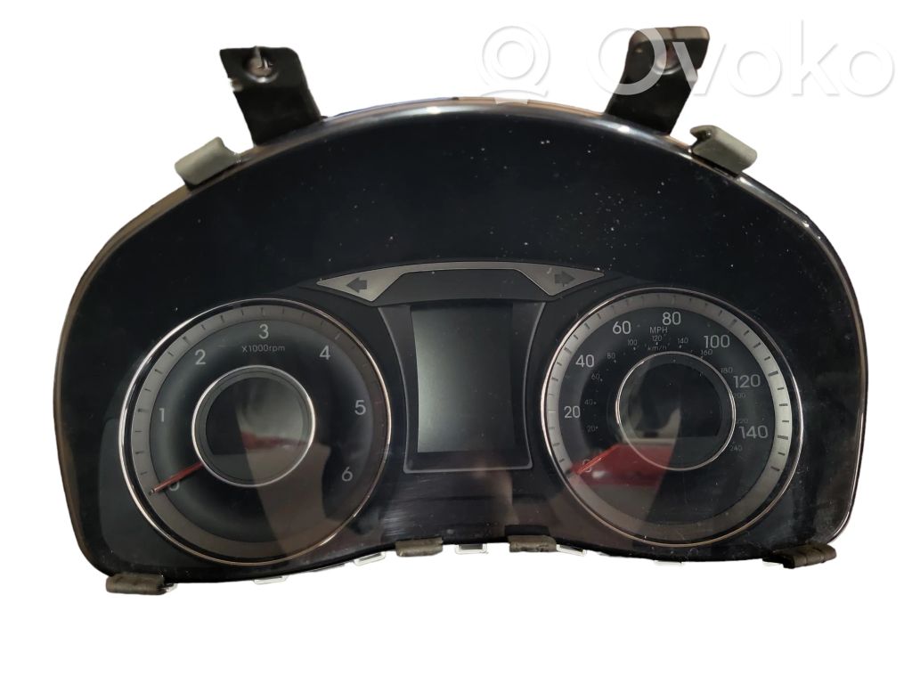 Hyundai i40 Vitezometru (grup de instrumente) 