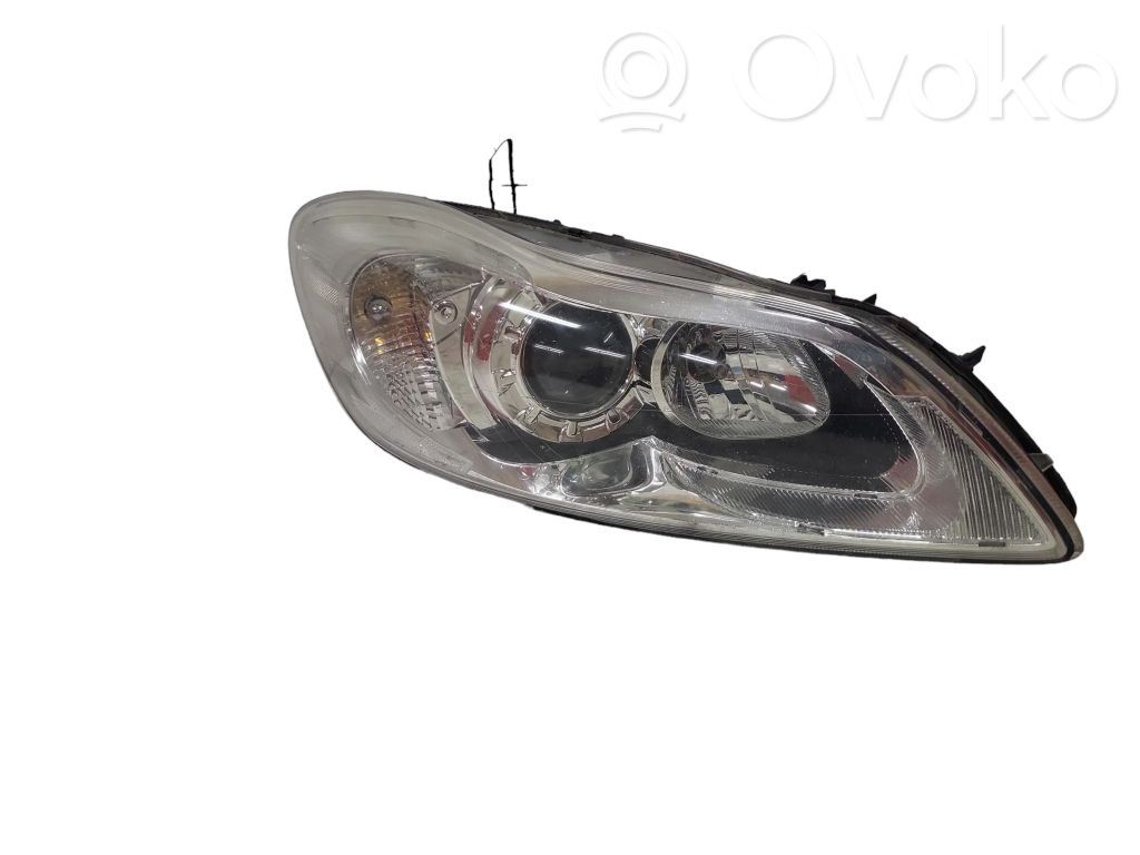 Volvo C30 Priekšējais lukturis 