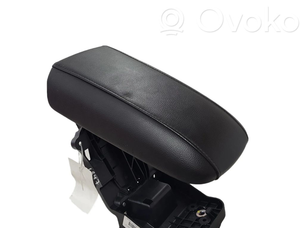 Volvo V40 Cross country Armrest 