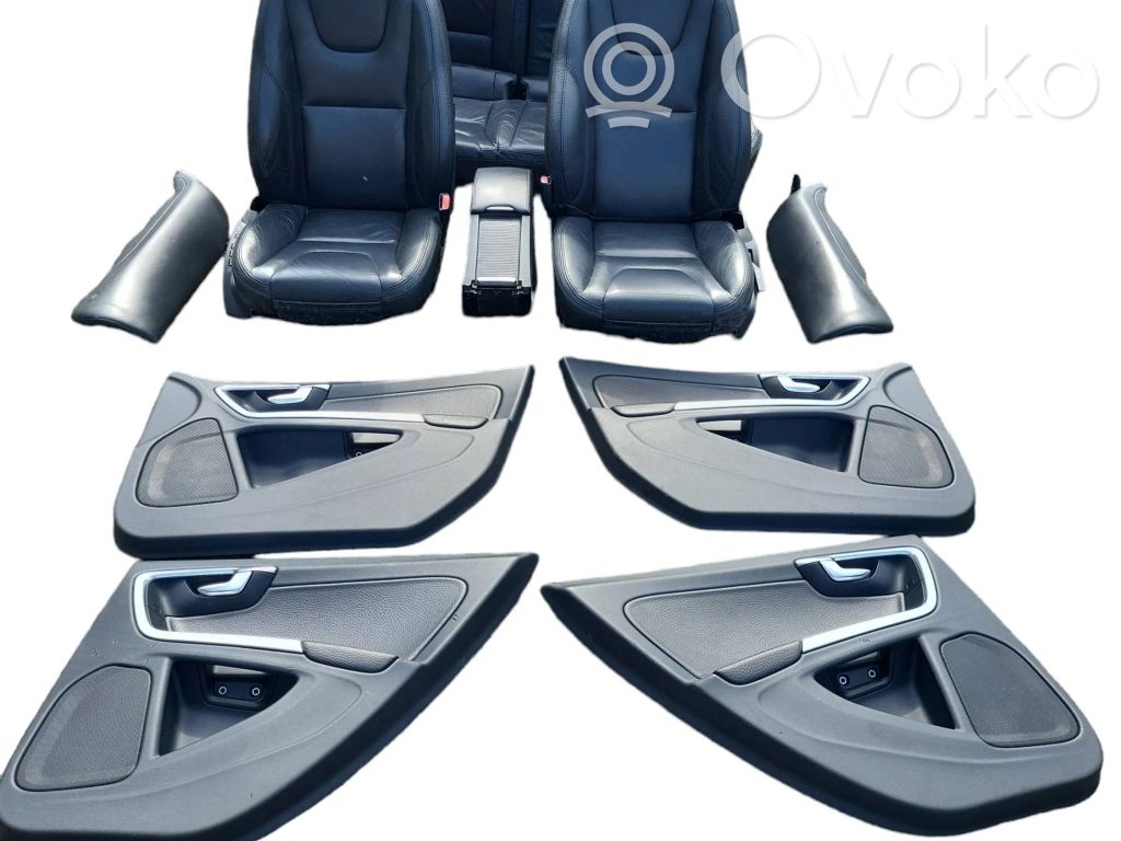 Interior set