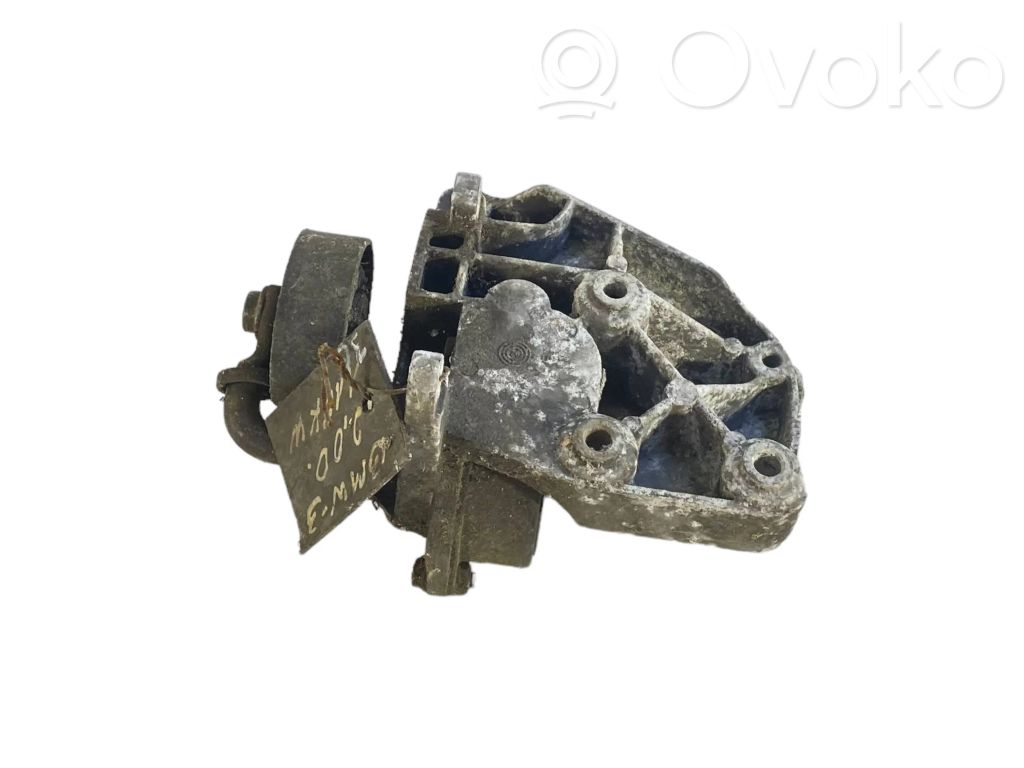 BMW 3 E46 Engine mounting bracket 